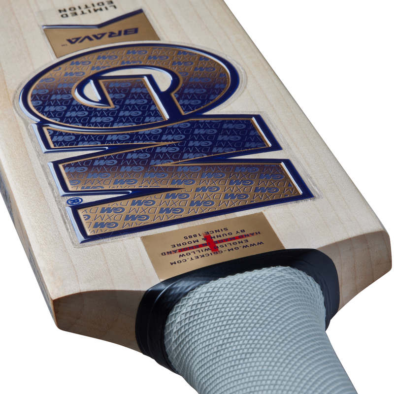 Gunn & Moore Brava Signature Cricket Bat