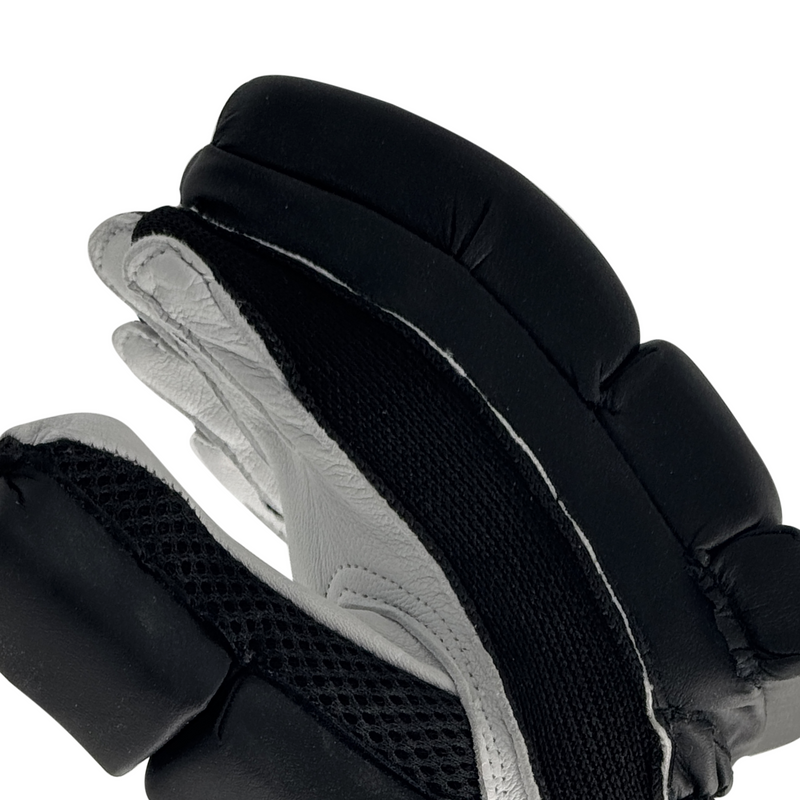 DS Sports Black / White 1.0 Batting Gloves junior